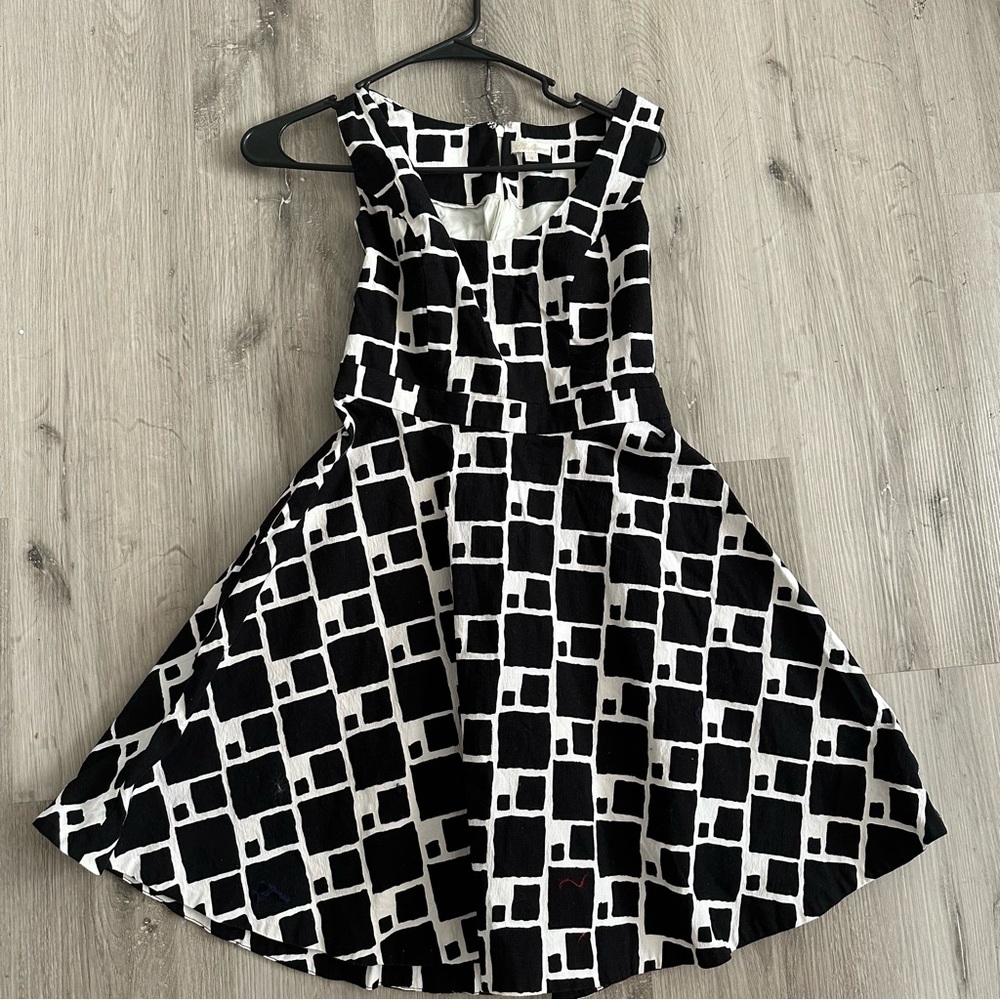 Black & white dress